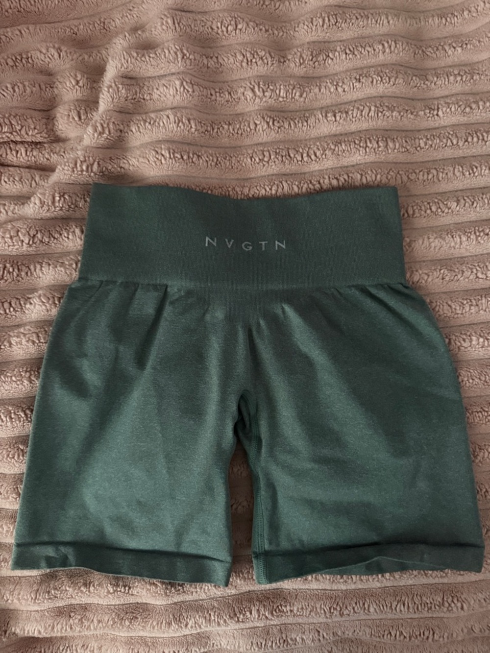 NVGTN High-Rise Ribbed Bike Shorts in Deep Green